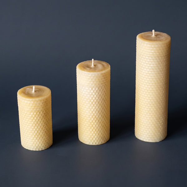 Signature · Pure 5.5cm Beeswax Pillar · Warm Natural Golden Light
