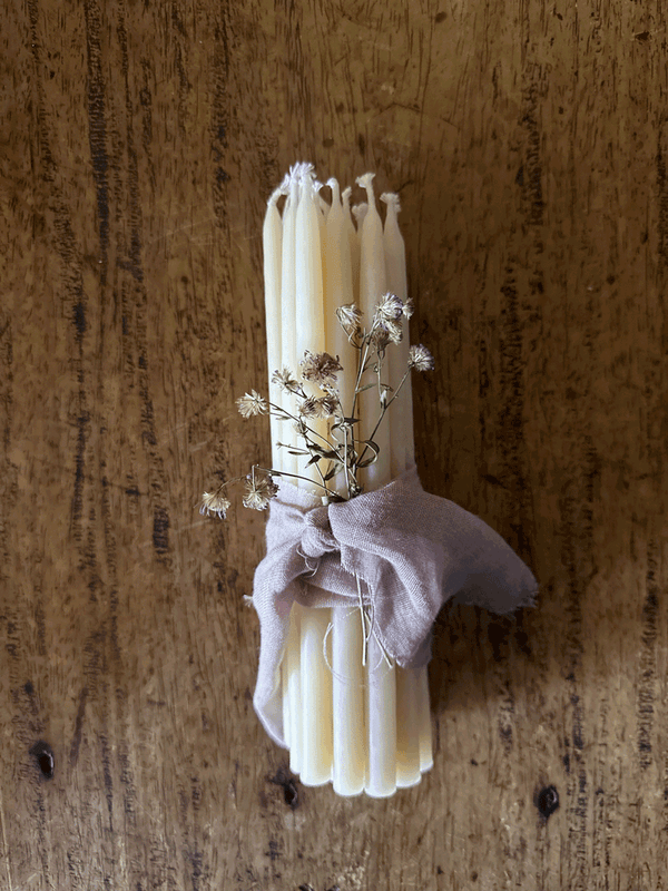 Unique Bundle · Bundle of 16 Hand Dipped Beeswax 27cm Tapers · Limited Edition